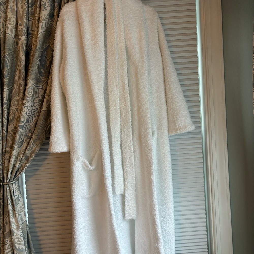 Plush White Barefoot Dreams Robe